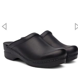 Dansko Sonja Black Cabrio clogs